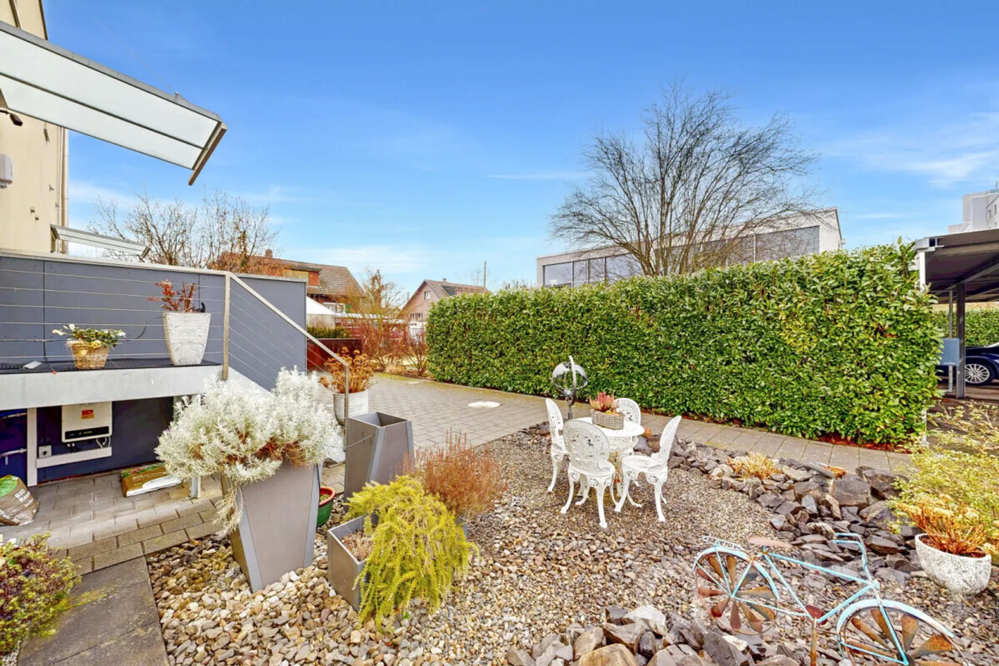 Stylish Living - Modern Semi-Detached House with Great Potential - Photo 3 of 12