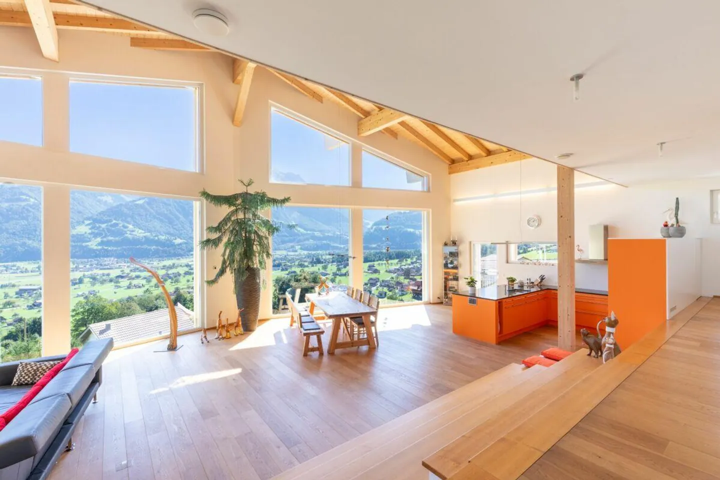 Einzigartiges Wohnhaus im Loft-Stil - Foto 3 von 12