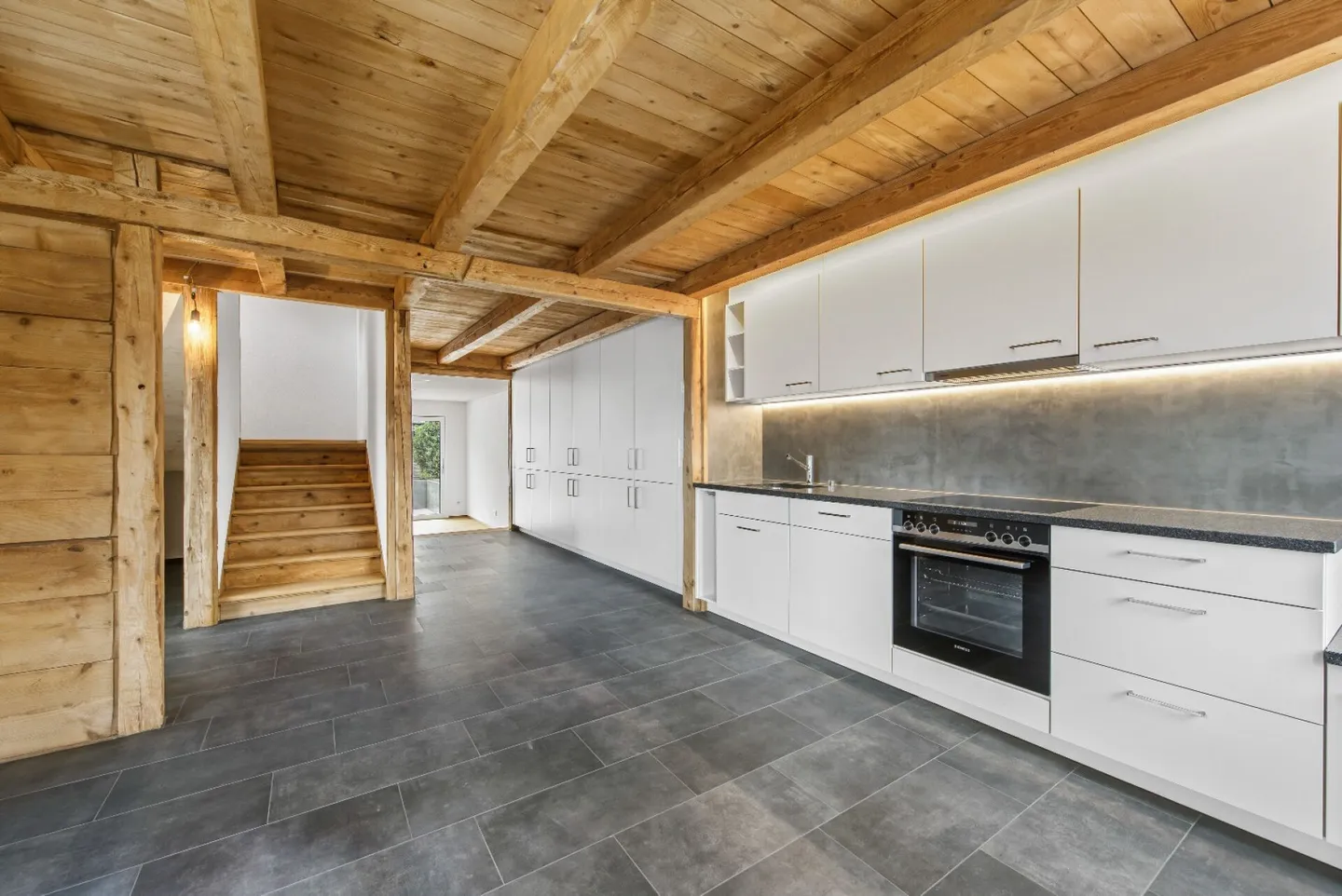 Casa singola in affitto - Foto 3 di 8