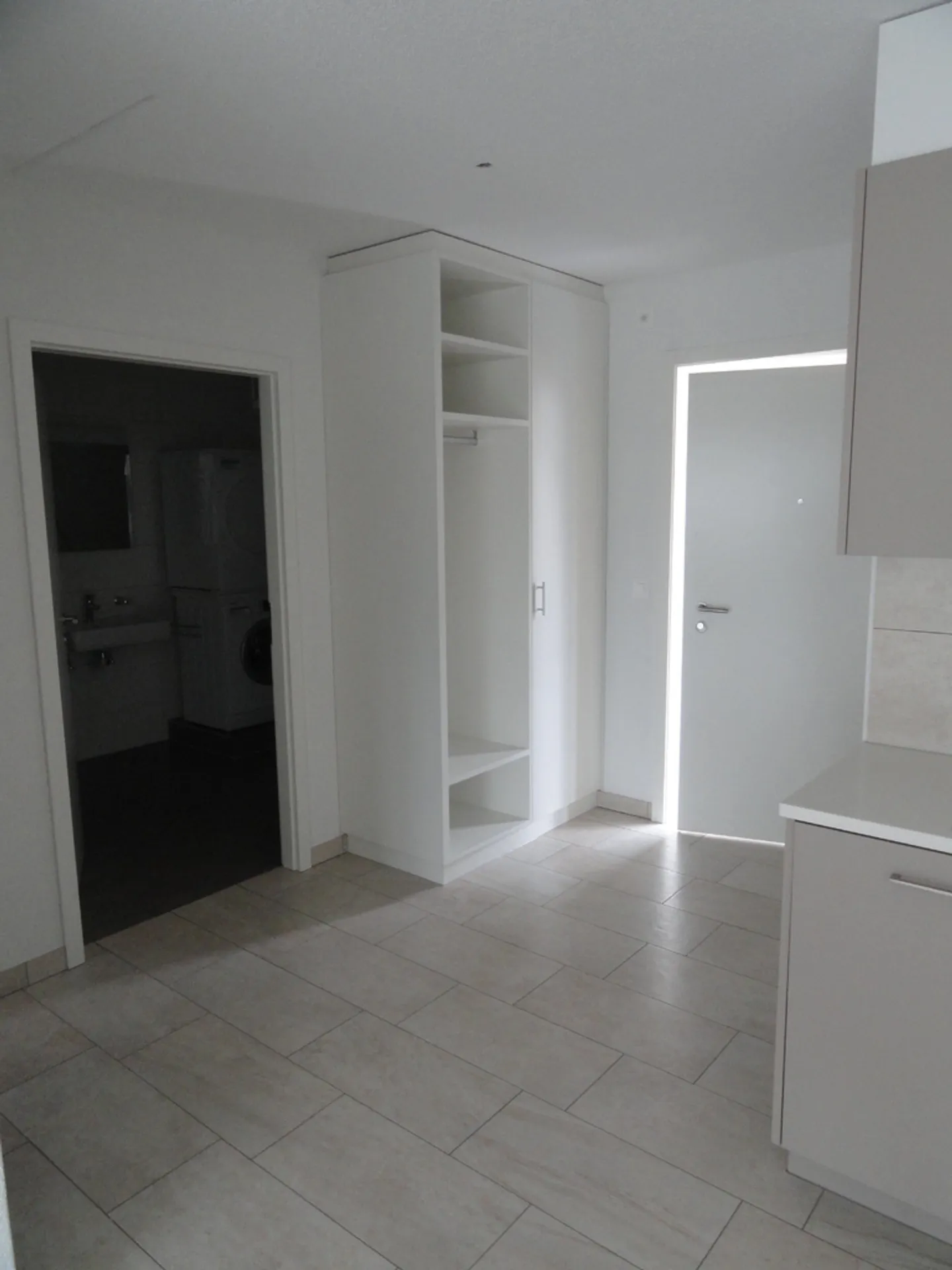 2.5 Room Apartment - Photo 11 of 13