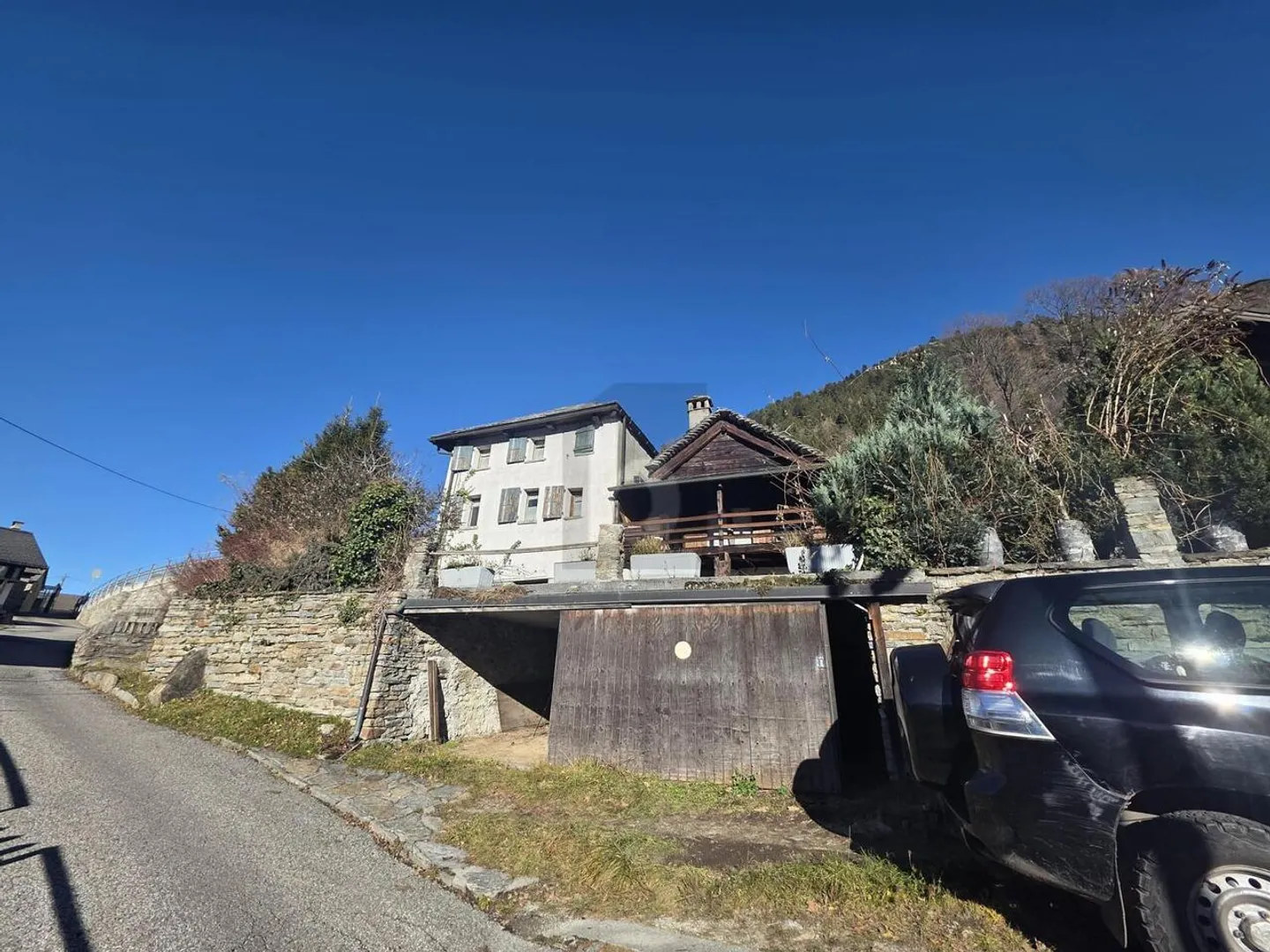 SPACIEUX ET ENSOLEILLÉ DANS UN EMPLACEMENT CALME - Photo 1 sur 6