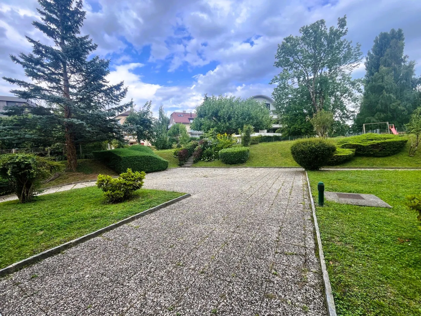 Elegant 4.5 rooms with terrace and exceptional lake view - Photo 15 of 17