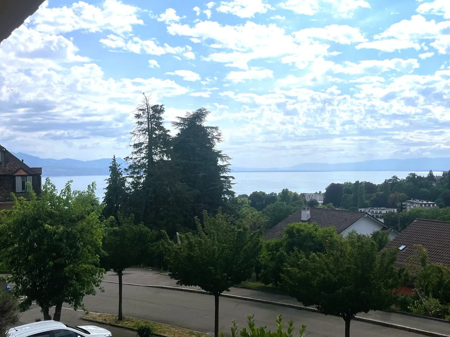 Elegant 4.5 rooms with terrace and exceptional lake view - Photo 16 of 17