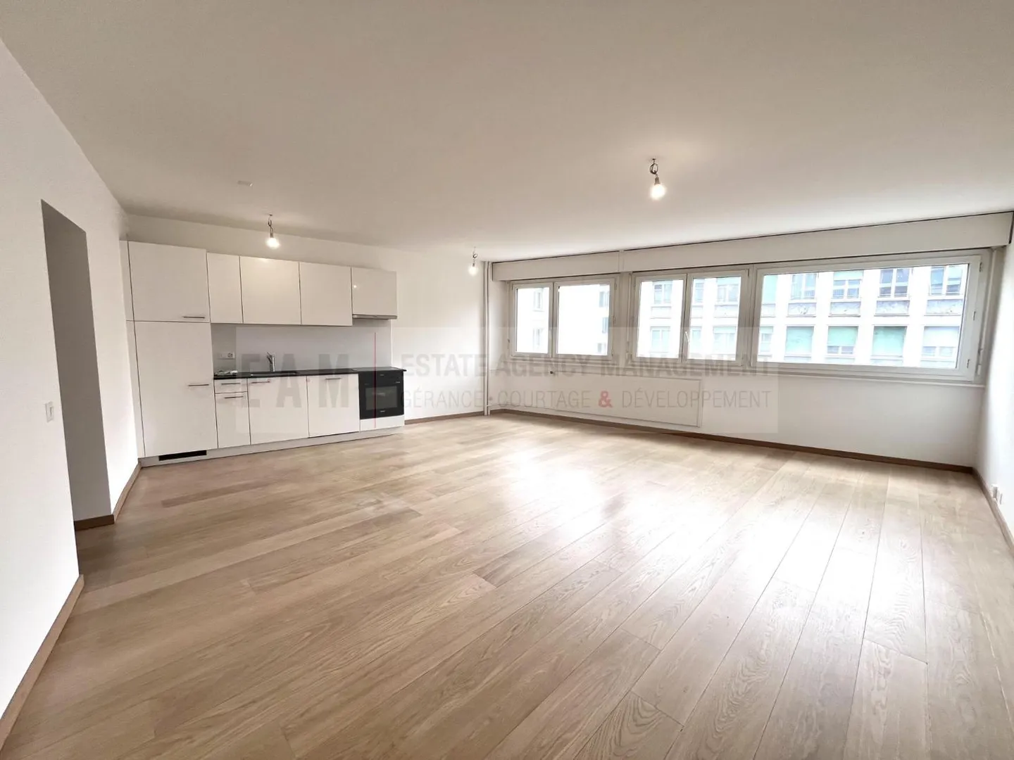 Helles Apartment in Eaux-Vives - Foto 1 von 3