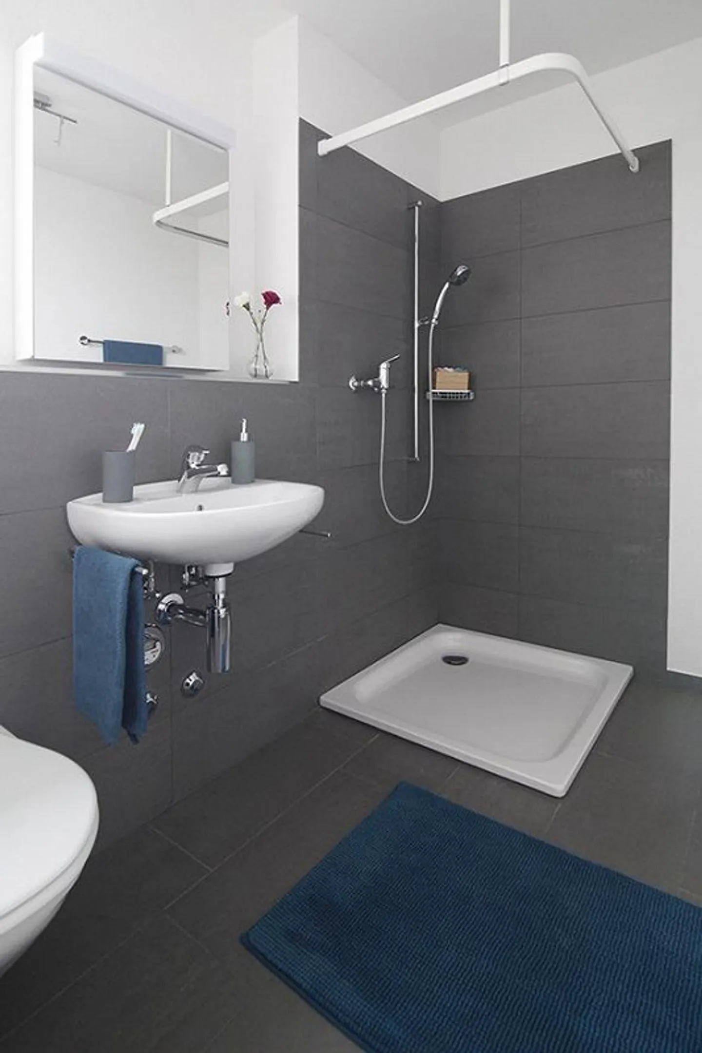 Exklusives Wohnen mit Terrasse garantiert! - Foto 5 von 7