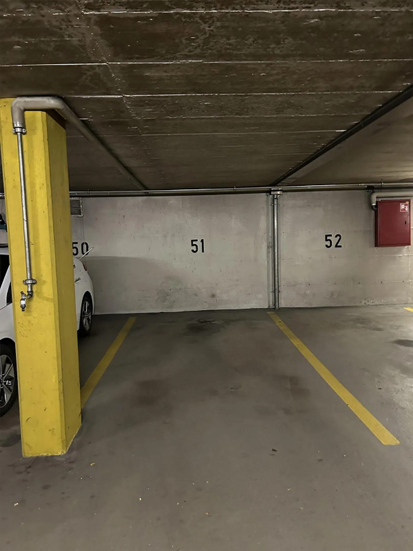 Various parking spaces for rent - Photo 7 of 7