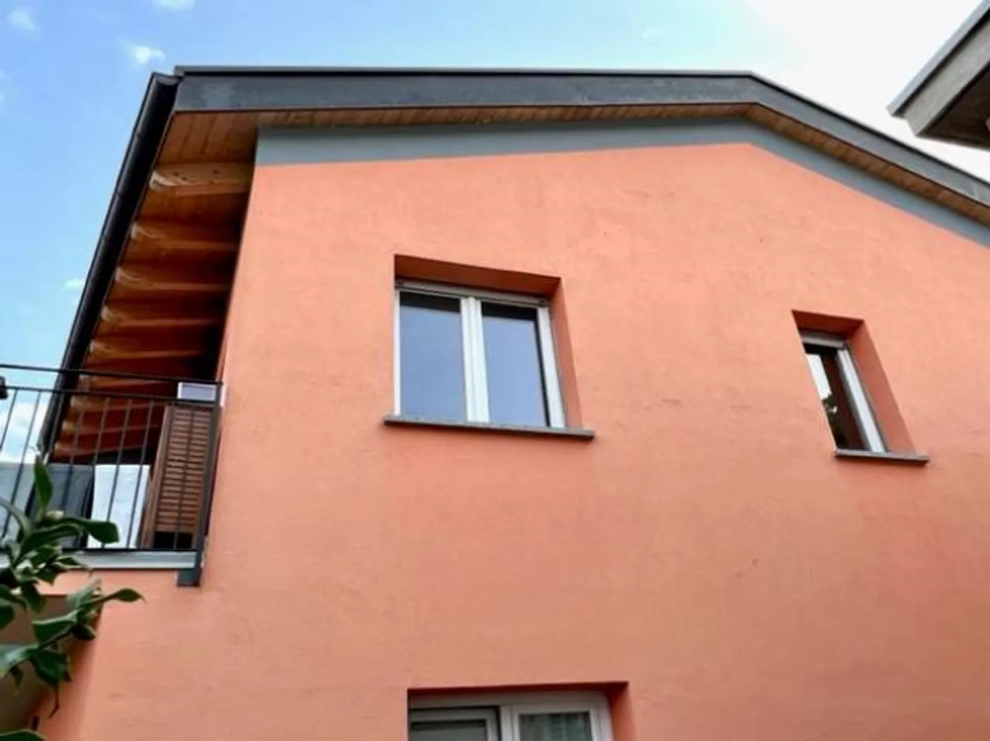 Beautiful House and Garden - Photo 3 of 20