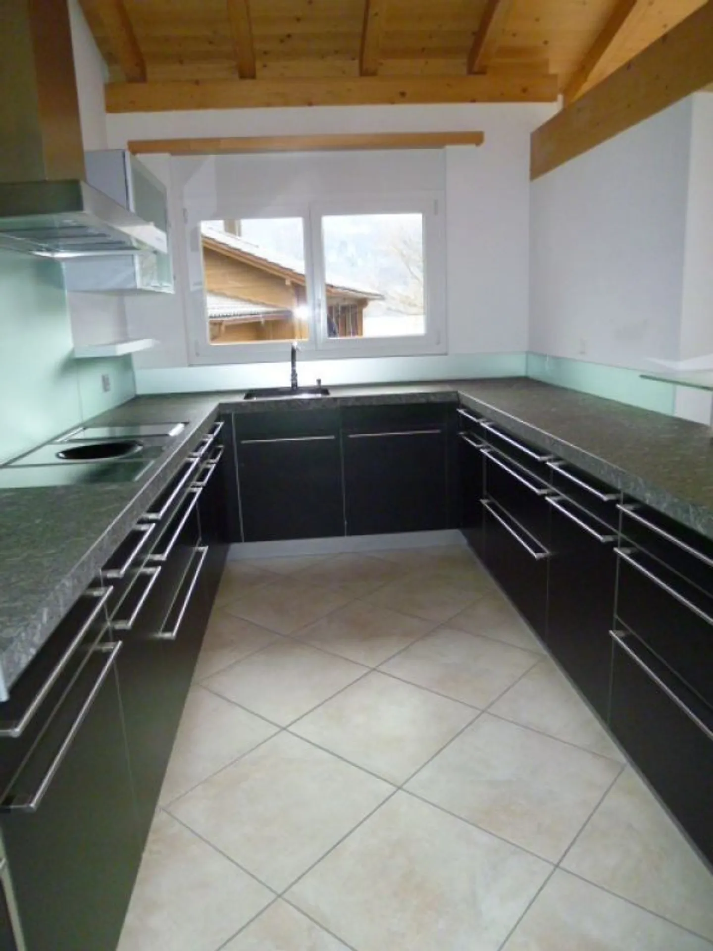 appartamento lussuoso di 4½ locali con sauna e vista lago - Foto 2 di 12