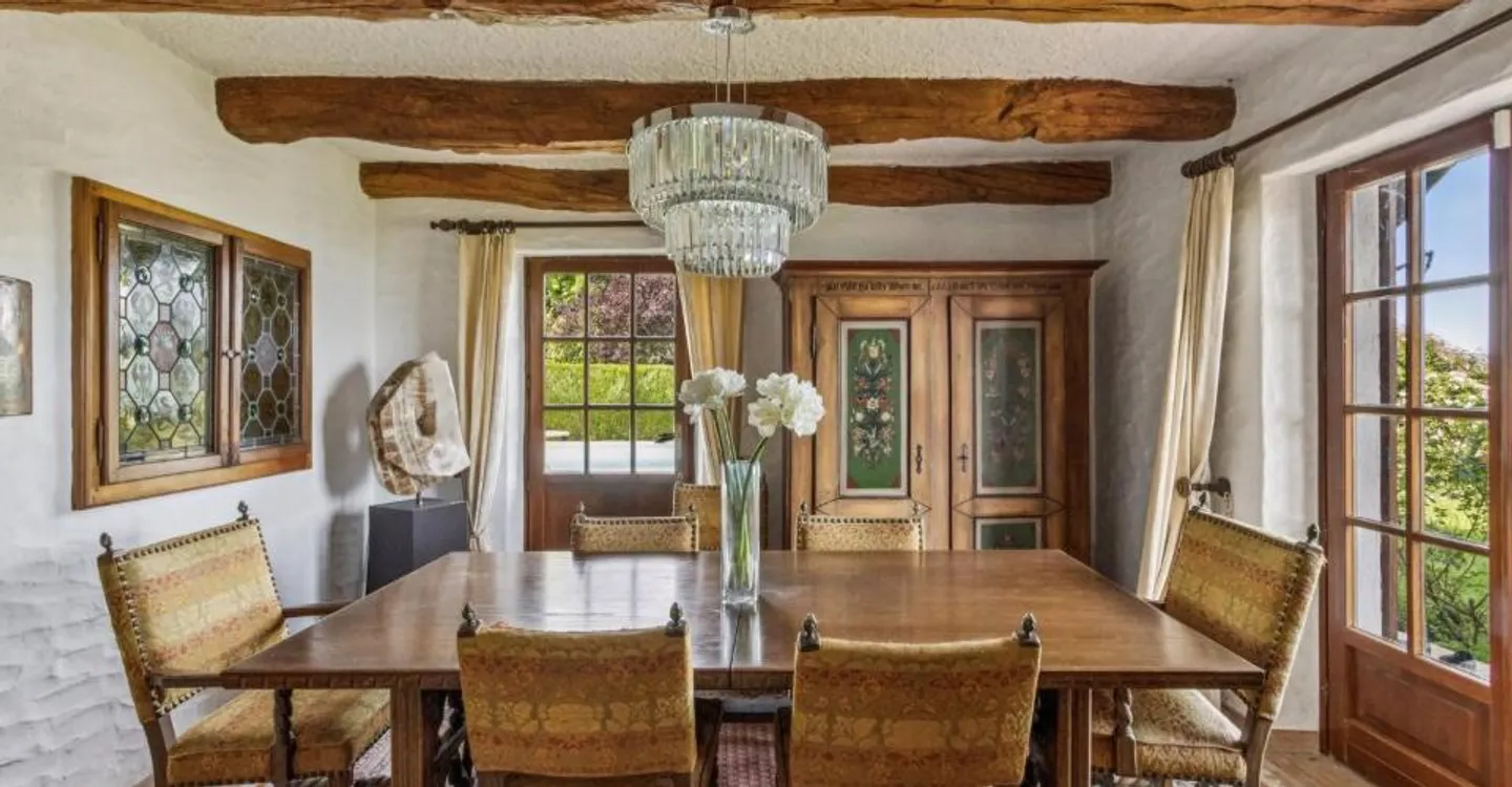 Elegant Family Home in Échichens - Photo 4 of 10