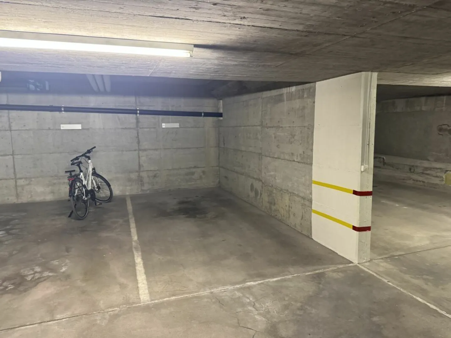 2 underground parking spaces for sale - Photo 4 of 4