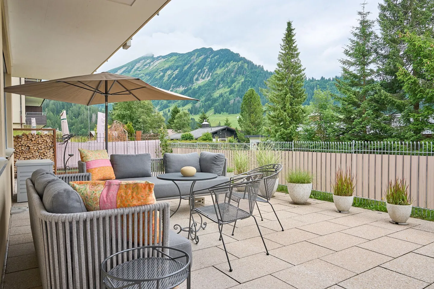 SONNE PUUR ÜBER DEM NEBELMEER: 2 exklusive, topmoderne Gartenwohnungen (1x mit 5.5 Zimmer & 1x mit 3.5 Zimmer.) - Foto 5 von 12