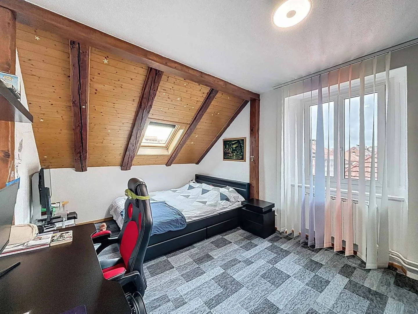 Geräumige 5-Zimmer-Wohnung im Herzen von La Chaux-de-Fonds - Foto 8 von 9