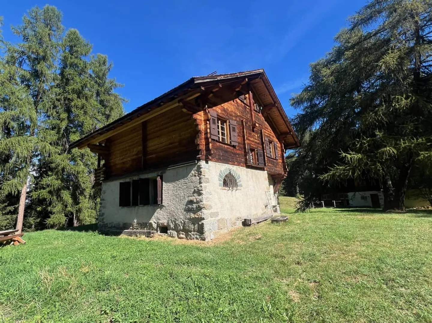 Occasione da cogliere Chalet d'eccezione situato in un'oasi di pace vicino al centro - Foto 3 di 13
