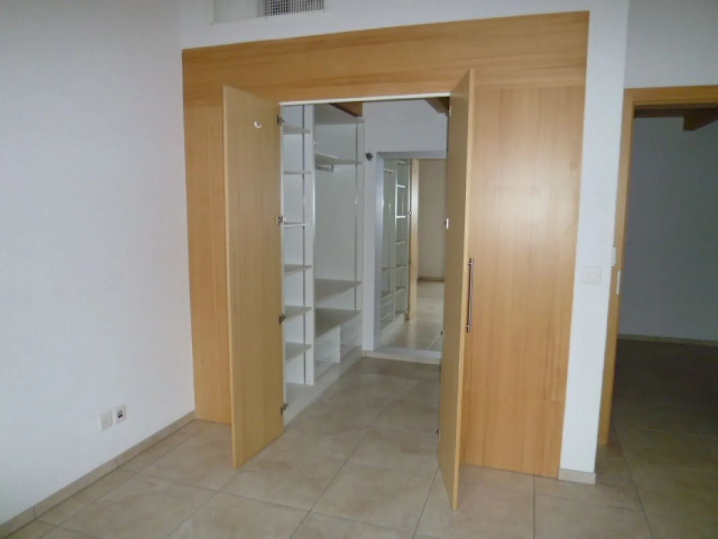 appartamento lussuoso di 4½ locali con sauna e vista lago - Foto 8 di 12