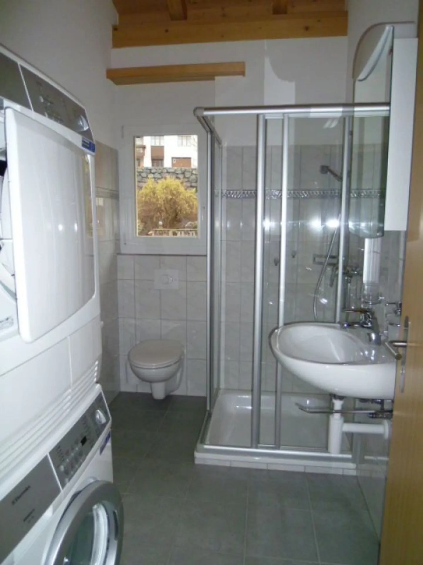 appartamento lussuoso di 4½ locali con sauna e vista lago - Foto 11 di 12