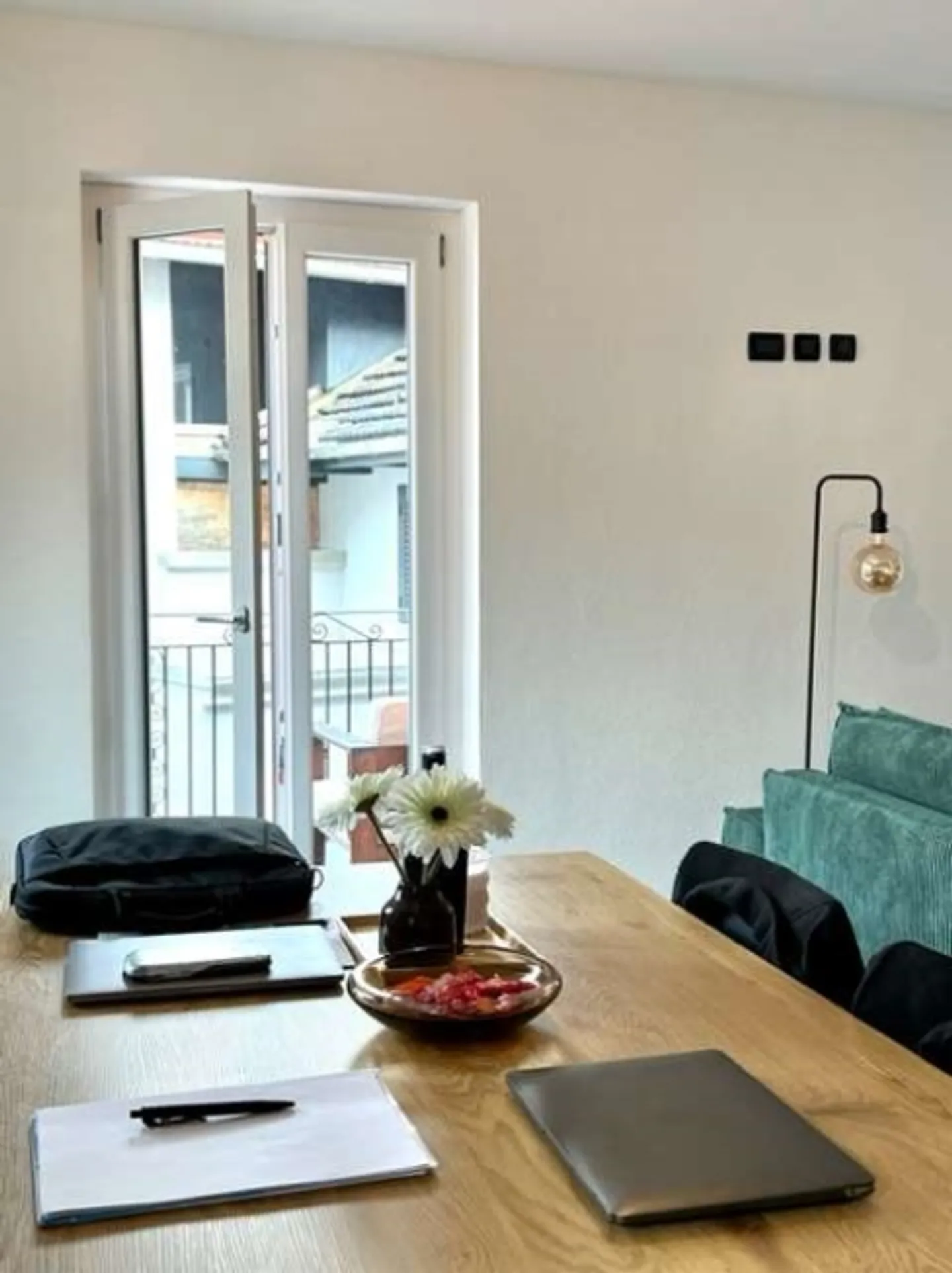 Beautiful House and Garden - Photo 9 of 20