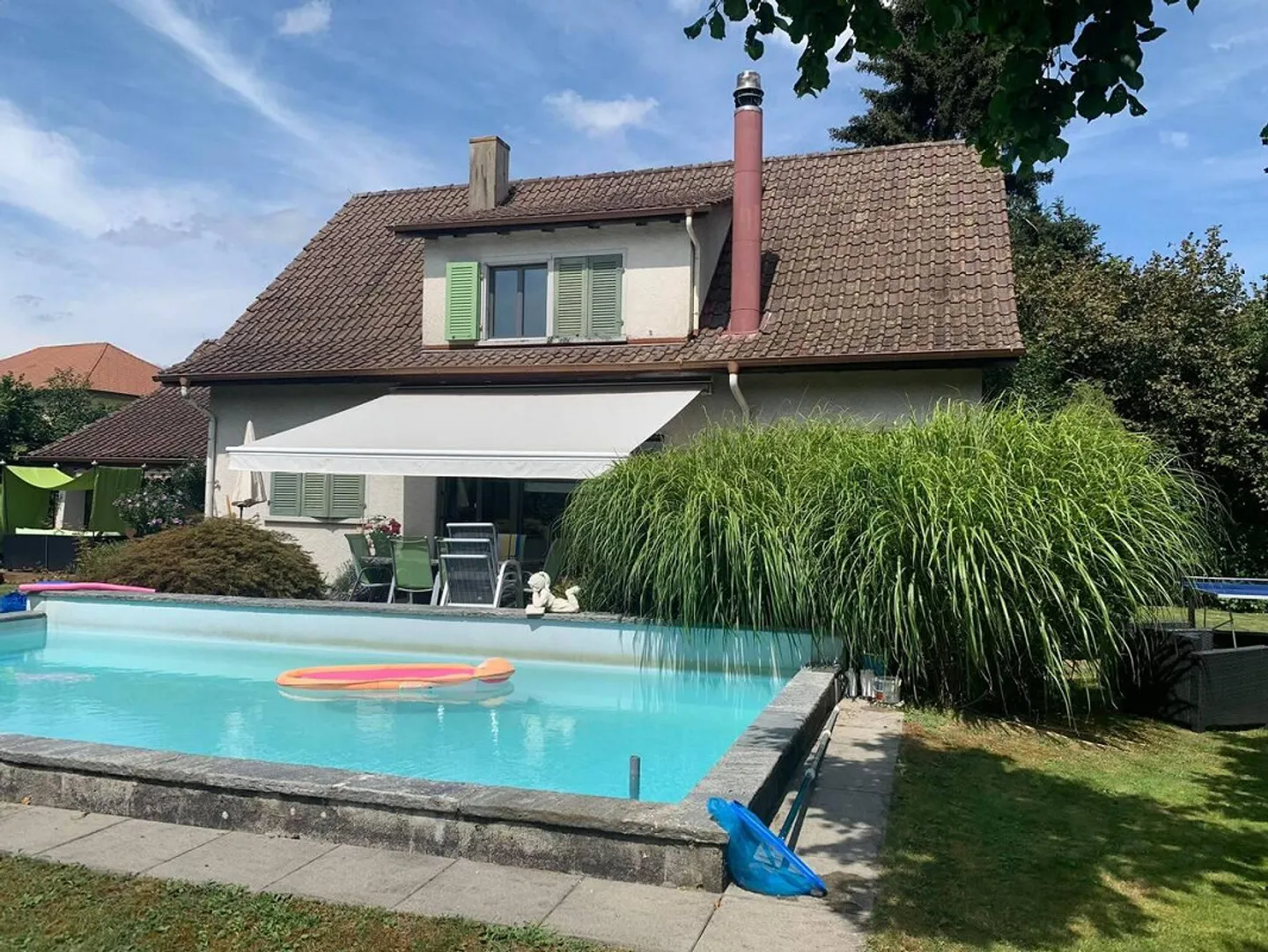 Maison de campagne au bord du ruisseau – 1'700 m2 de terrain et piscine. - Photo 2 sur 19