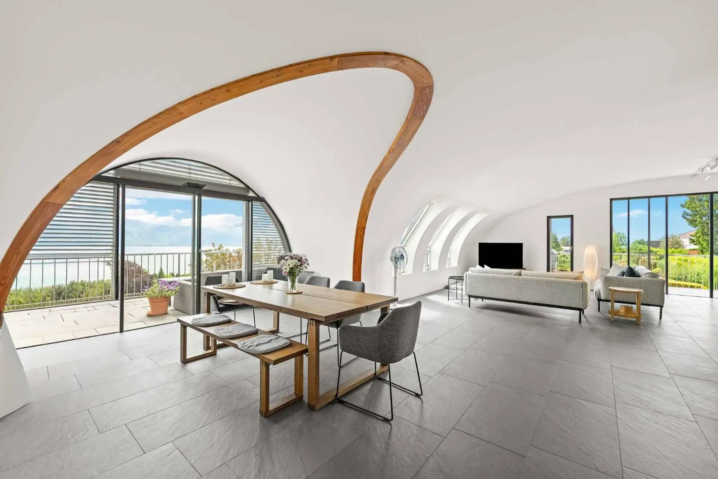 Exceptional penthouse with panoramic view of Lake Geneva - Photo 4 of 9