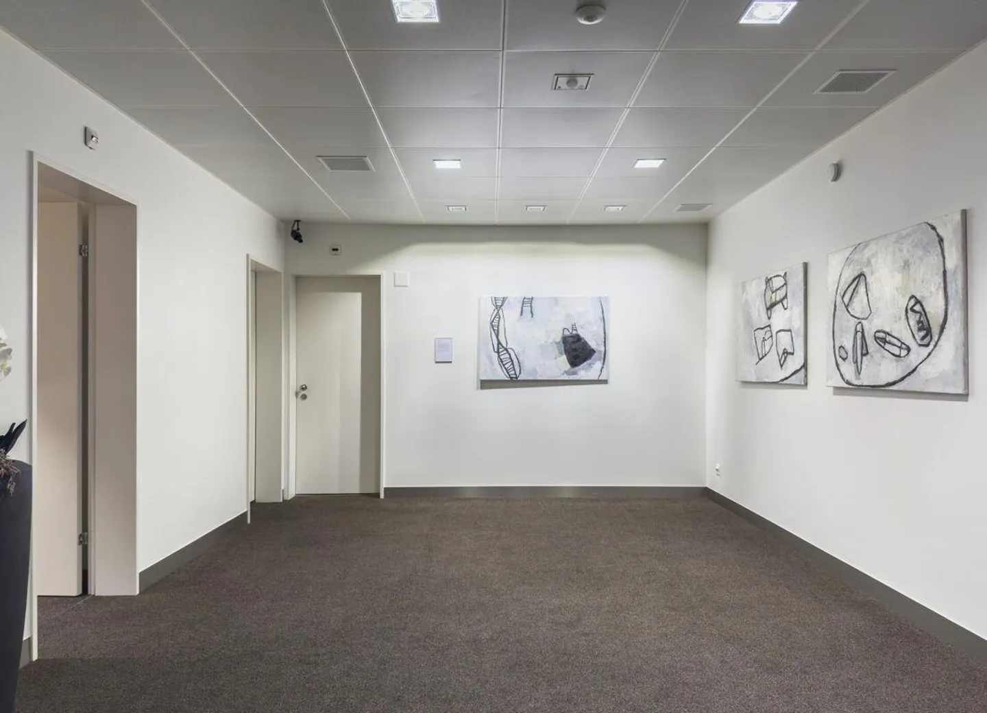 Central Practice and Office Space with Good Visibility - Photo 7 of 9