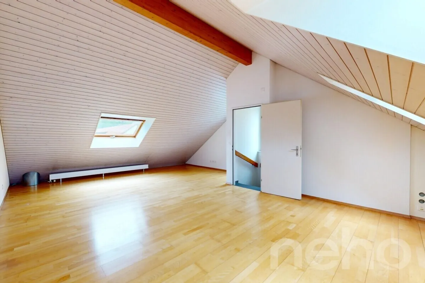 Casa angolare di 5,5 stanze con giardino idilliaco in una posizione adatta alle famiglie - Foto 11 di 12