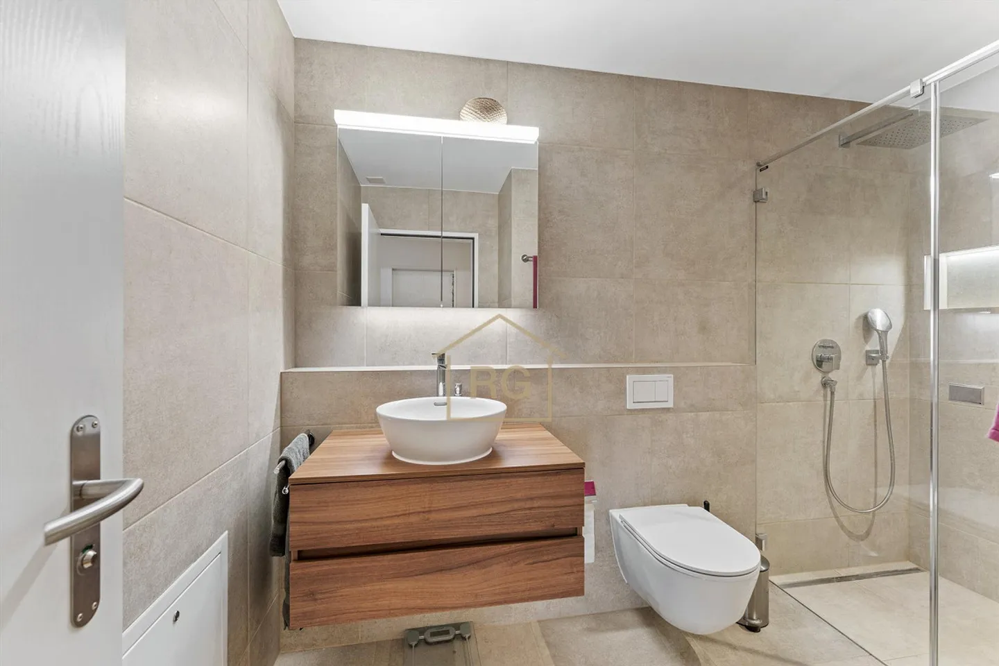 Appartement moderne de 4,5 pièces avec terrasse à Triengen - Photo 14 sur 16