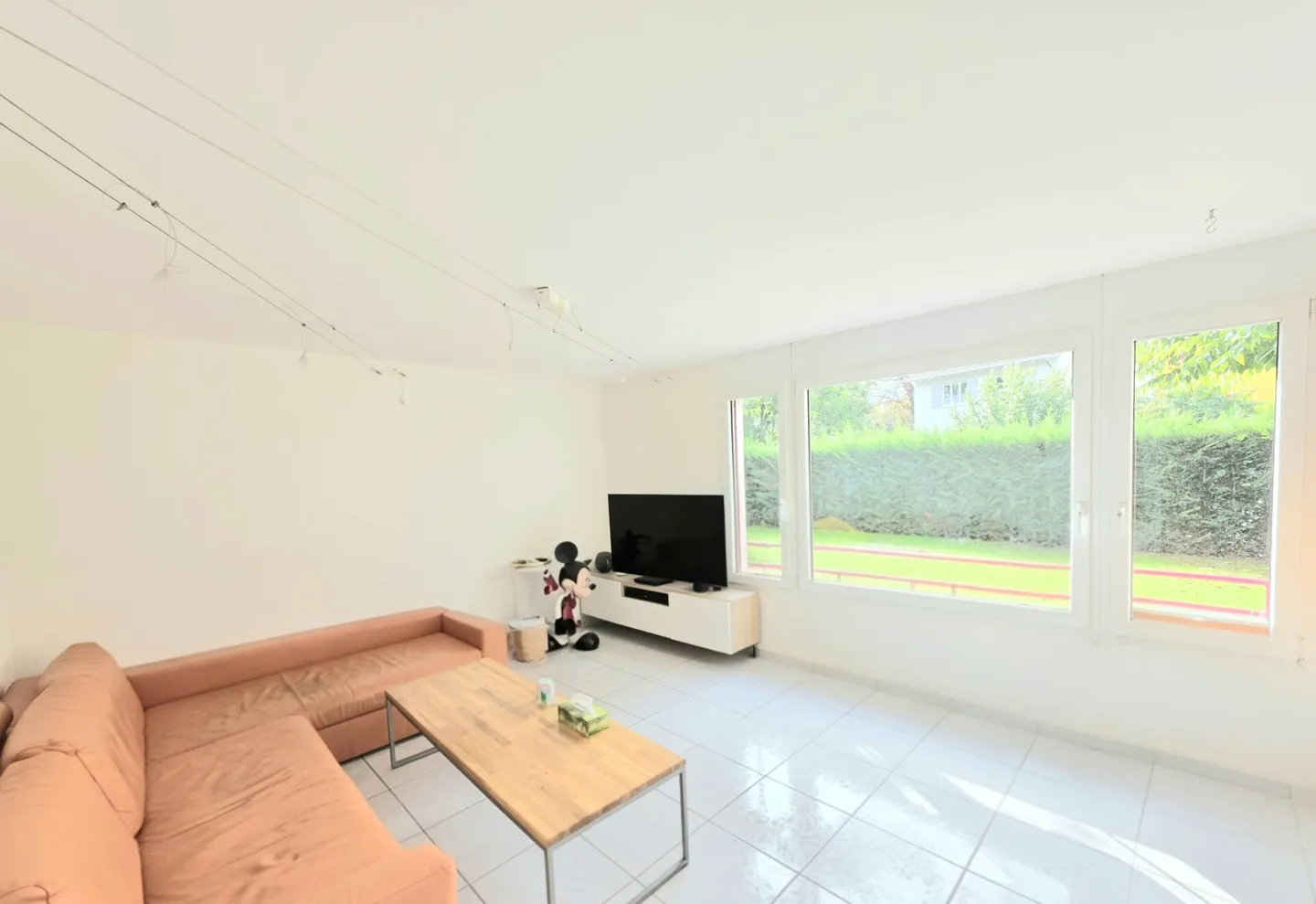 Plenty of Space to Live! Family-Friendly Garden Apartment in Muttenz - Photo 5 of 15
