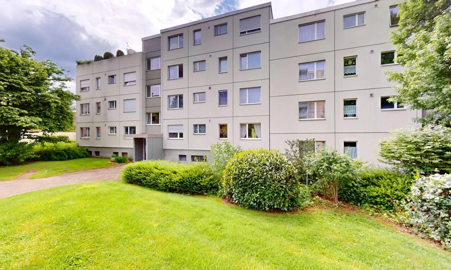 Appartement rénové de 4,5 pièces avec vue dégagée - Photo 12 sur 13