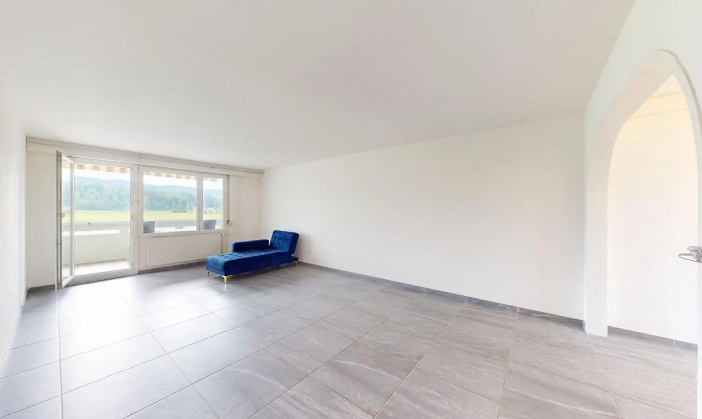 Appartement rénové de 4,5 pièces avec vue dégagée - Photo 5 sur 13