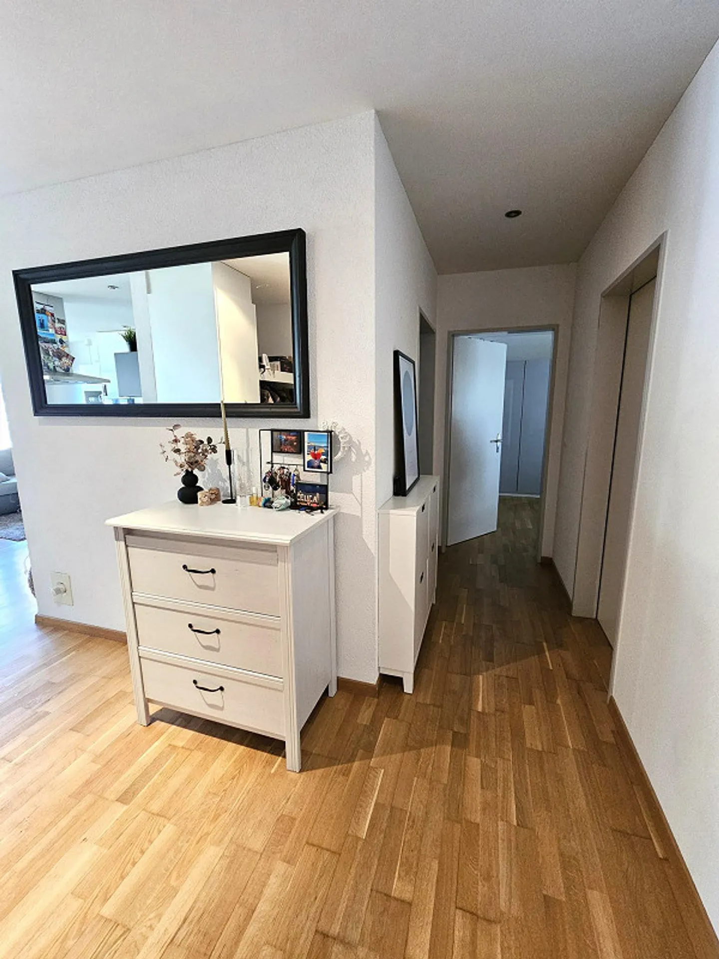 Wohnen mit grossem Sitzplatz an ruhiger Lage! - Foto 4 di 10