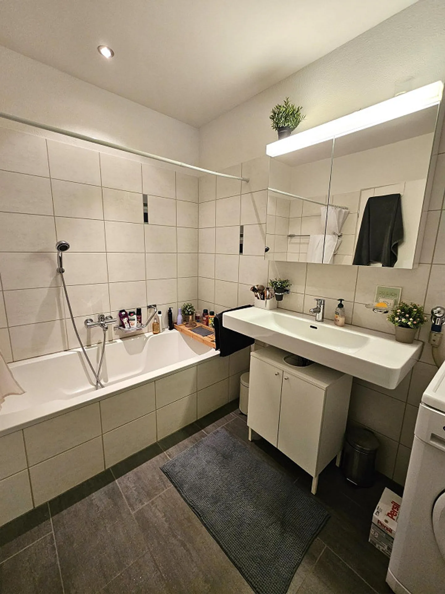 Wohnen mit grossem Sitzplatz an ruhiger Lage! - Foto 5 di 10