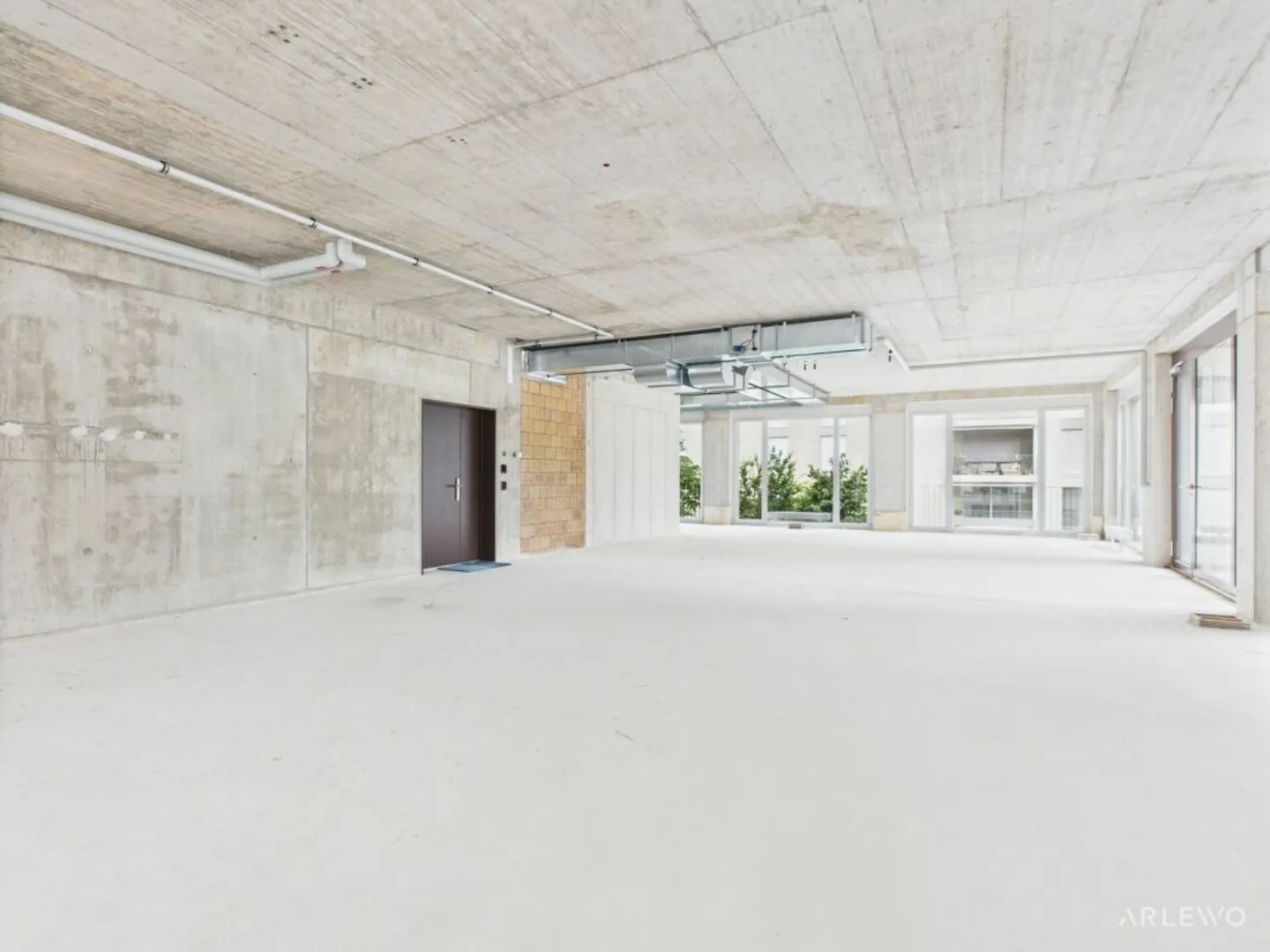 Office space for rent - Photo 2 of 2