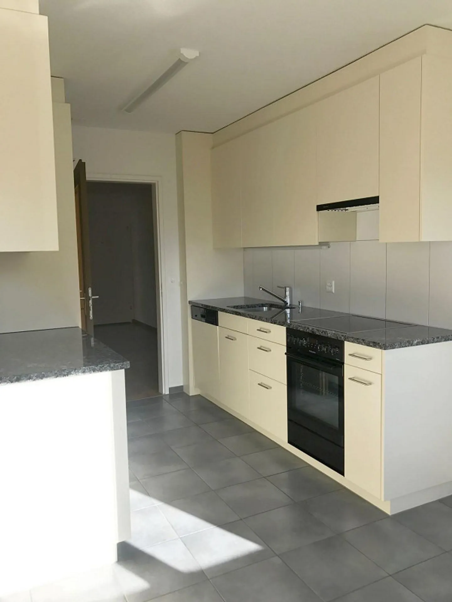 Familienfreundliche Wohnung mit Garten - Foto 2 von 4