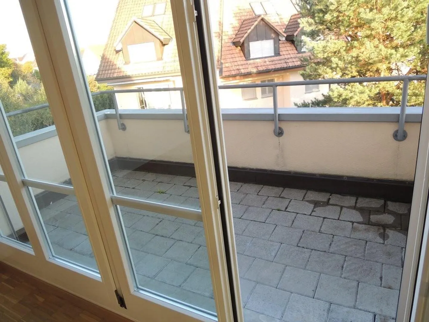 Your new light-flooded and spacious apartment - Photo 4 of 8
