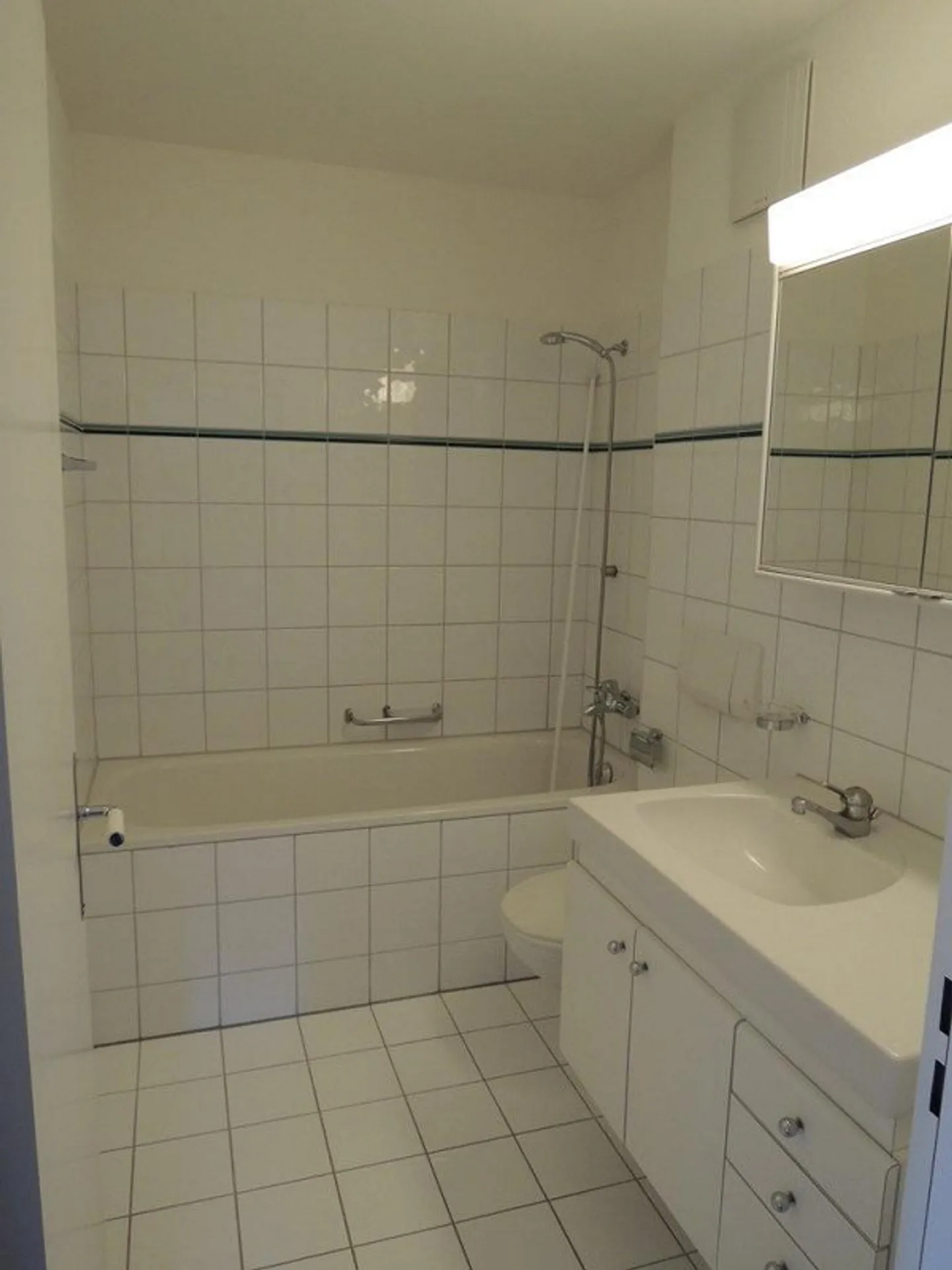 Your new light-flooded and spacious apartment - Photo 8 of 8