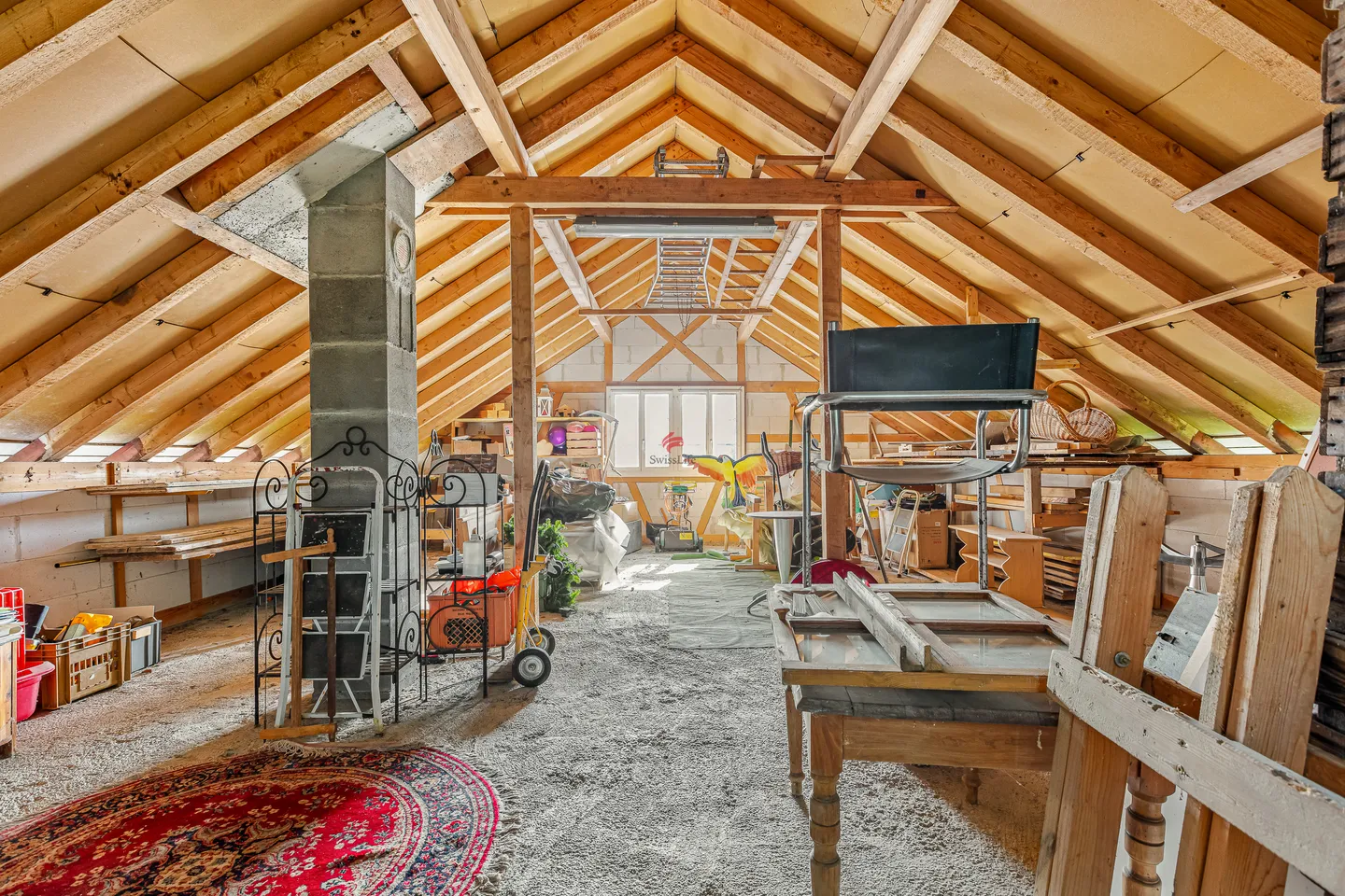 Charming property with potential - Photo 8 of 12