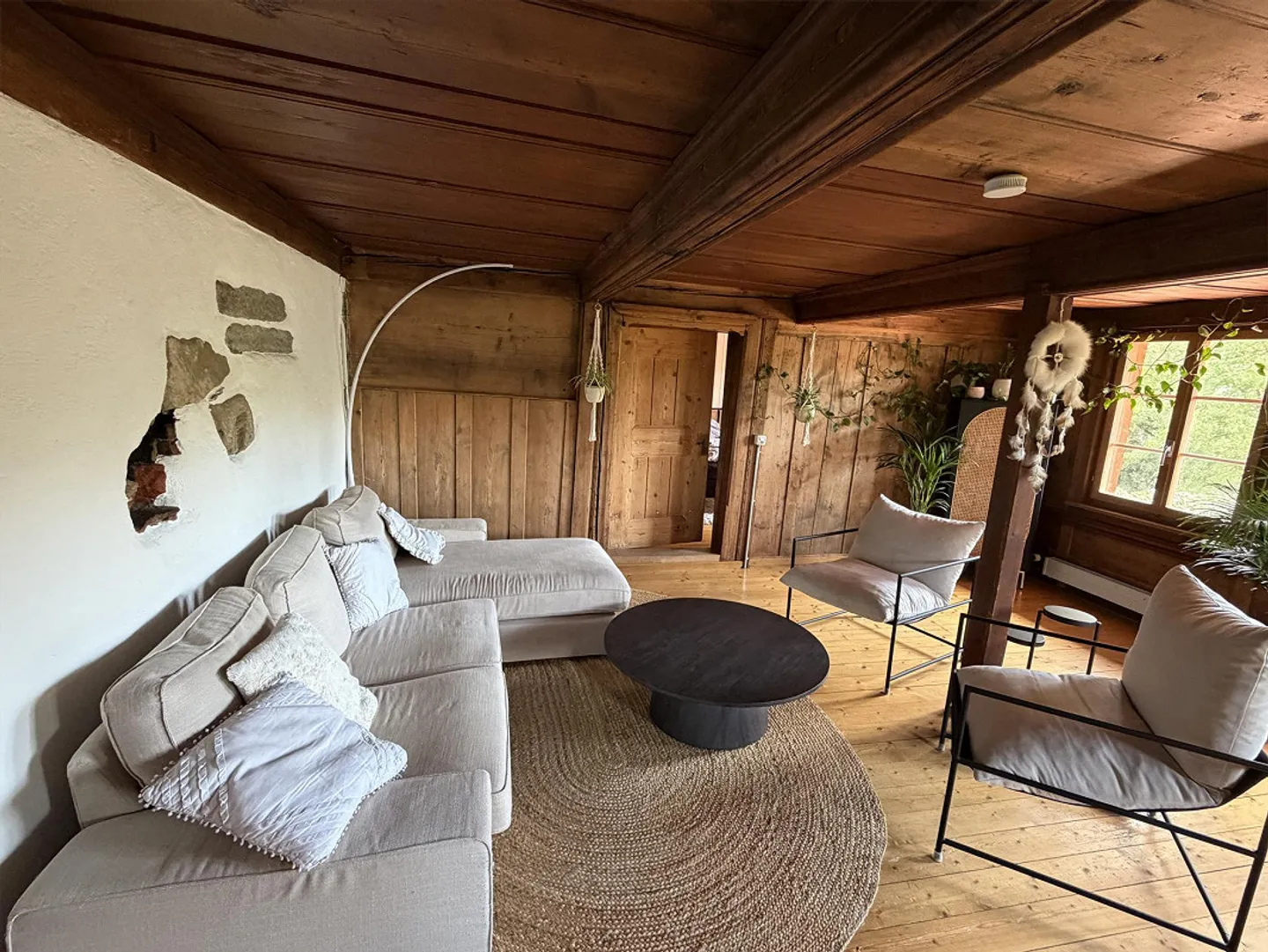 Charmante Wohnung im renovierten Bauernhaus - Foto 2 von 9