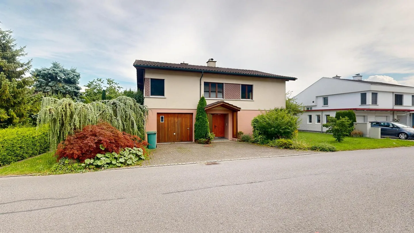 Incantevole casa unifamiliare con giardino spazioso - Foto 6 di 25