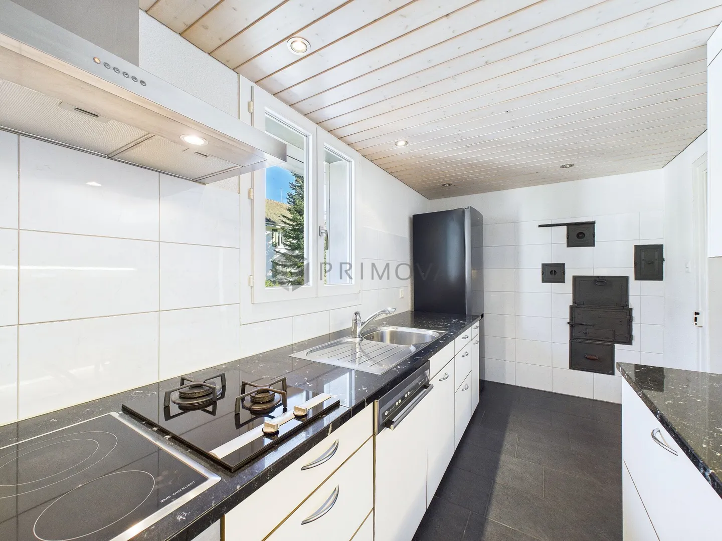 No more 0815 multi-family house. One with space, light, and room for a lot of creativity! - Photo 8 of 17