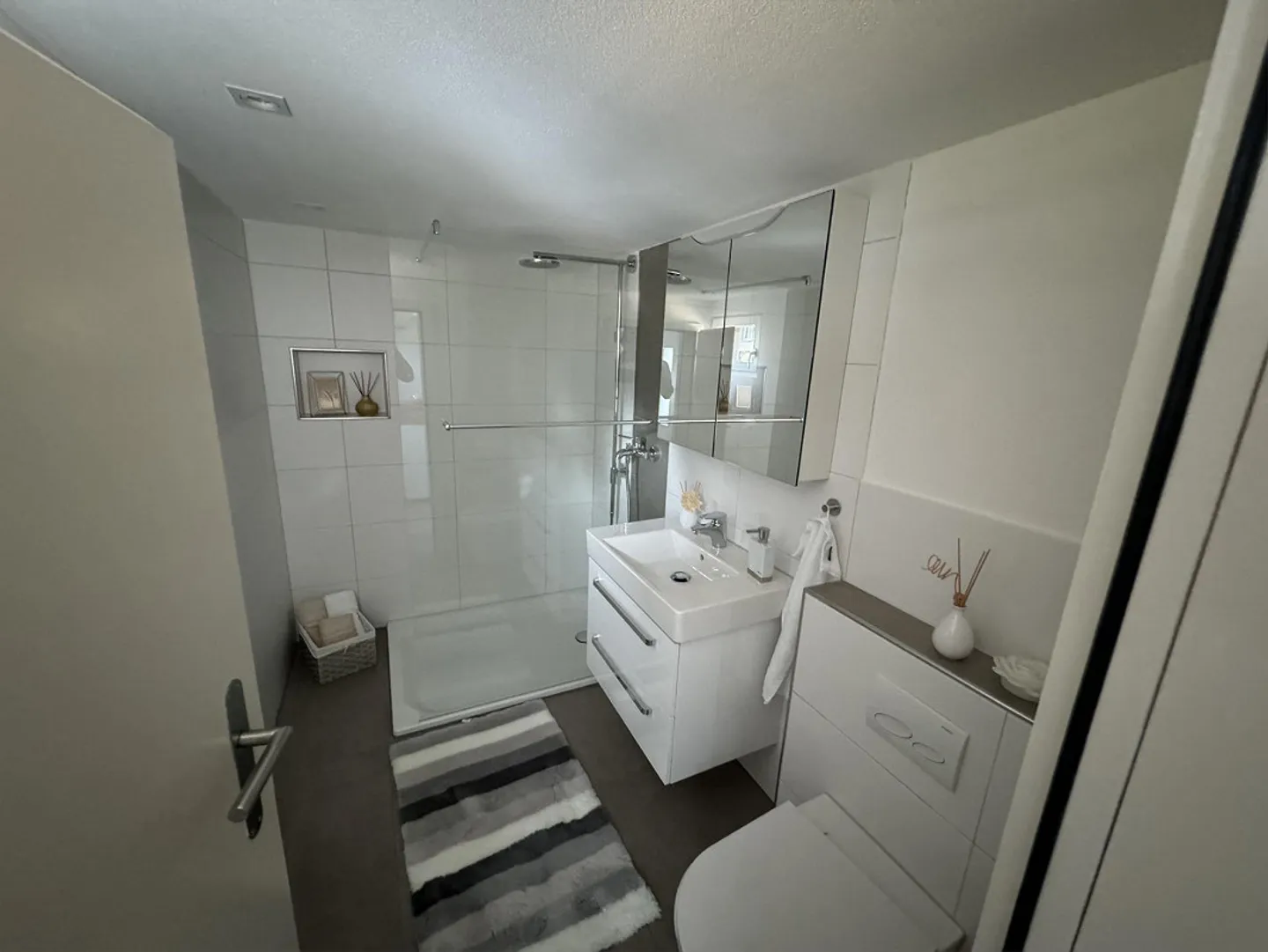 Charmantes Haus mit Garten - Foto 2 von 20