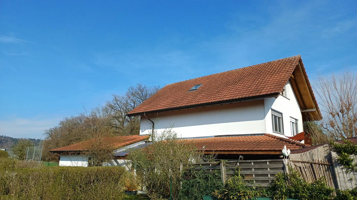 Geräumiges Einfamilienhaus - Foto 2 von 23