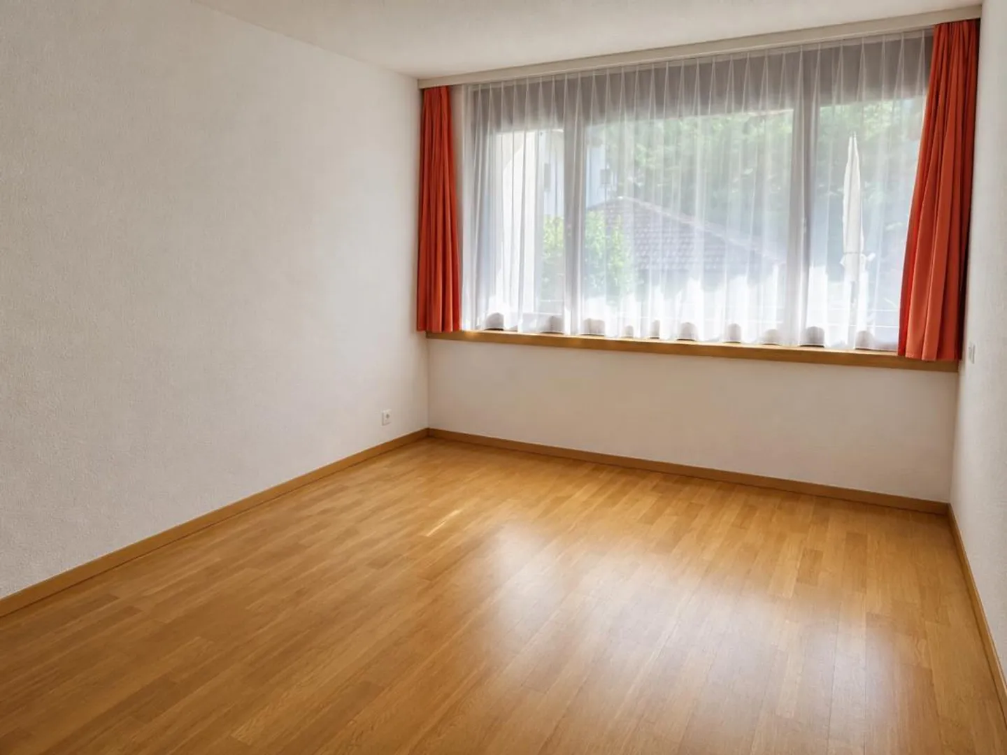 Appartement 2.0 pièces abordable avec balcon et vue sur la montagne - Photo 5 sur 8