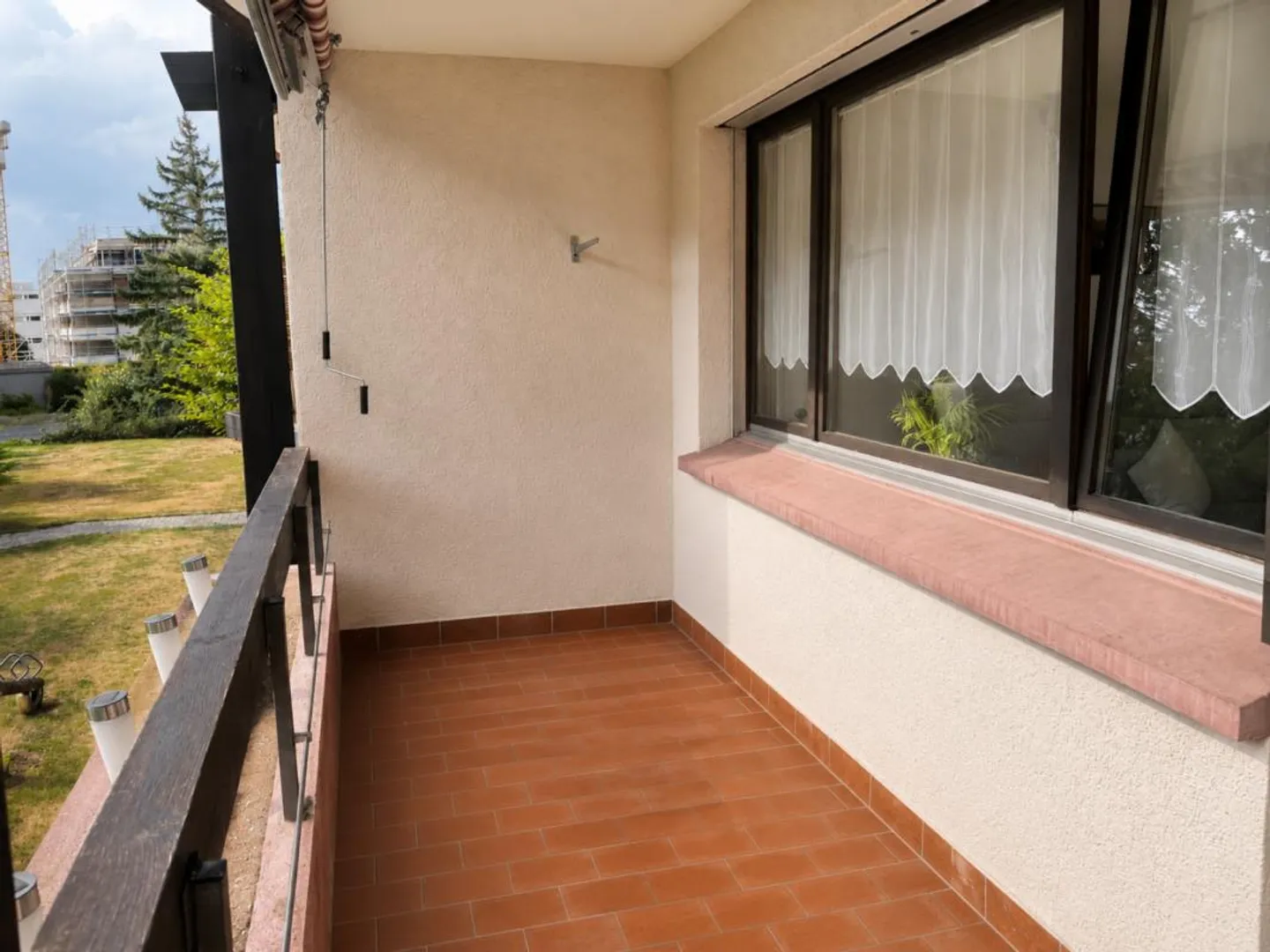 Appartement 2.0 pièces abordable avec balcon et vue sur la montagne - Photo 8 sur 8