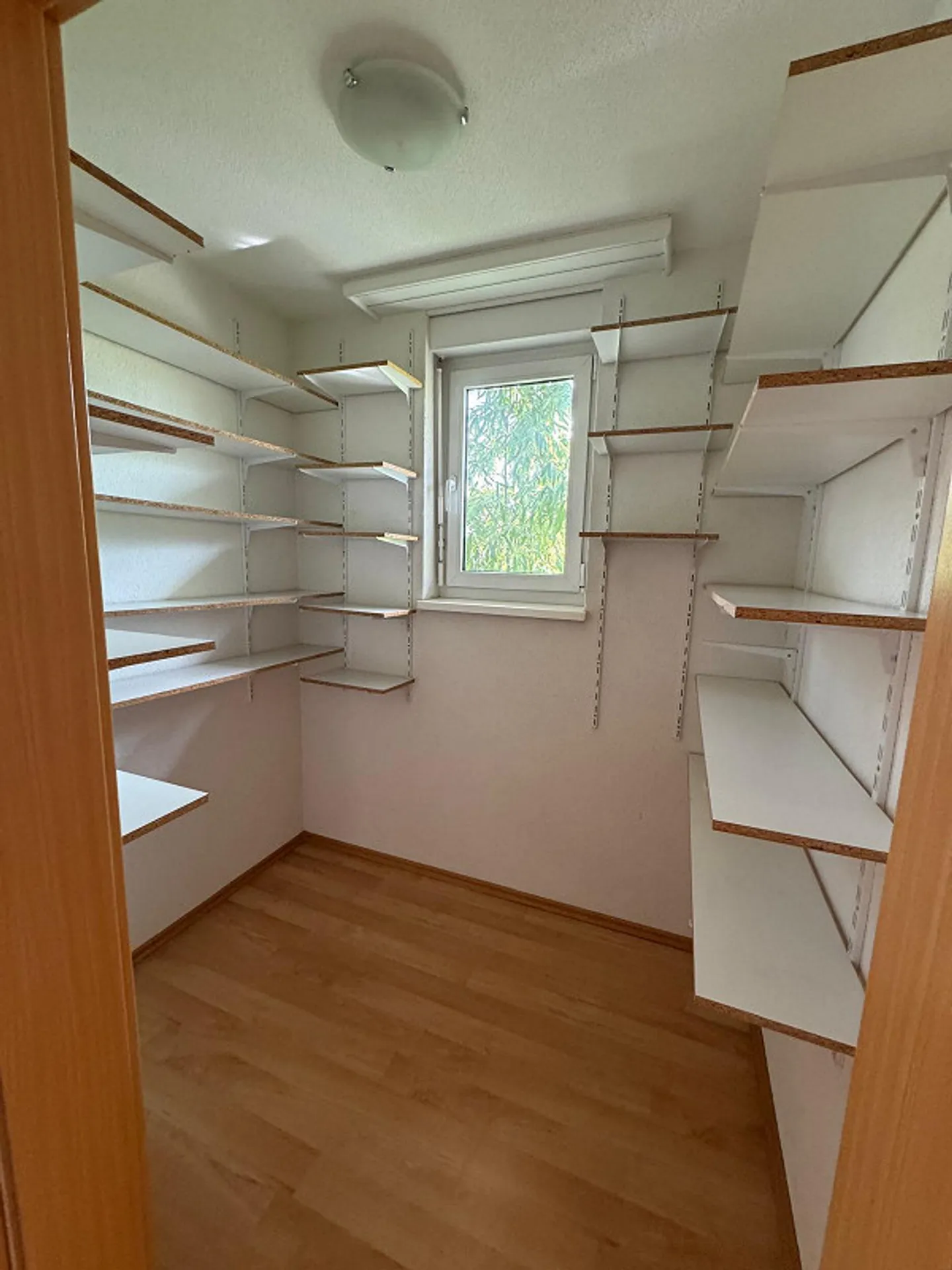 Geräumiges Einfamilienhaus - Foto 9 von 23