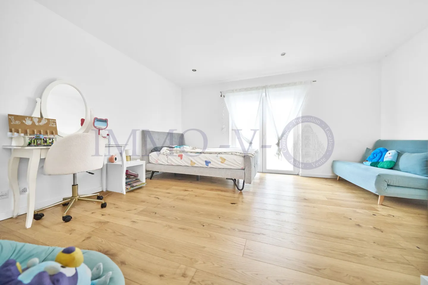 SPACIEUSE DE STANDING IDEALE POUR FAMILLE - Photo 9 sur 12