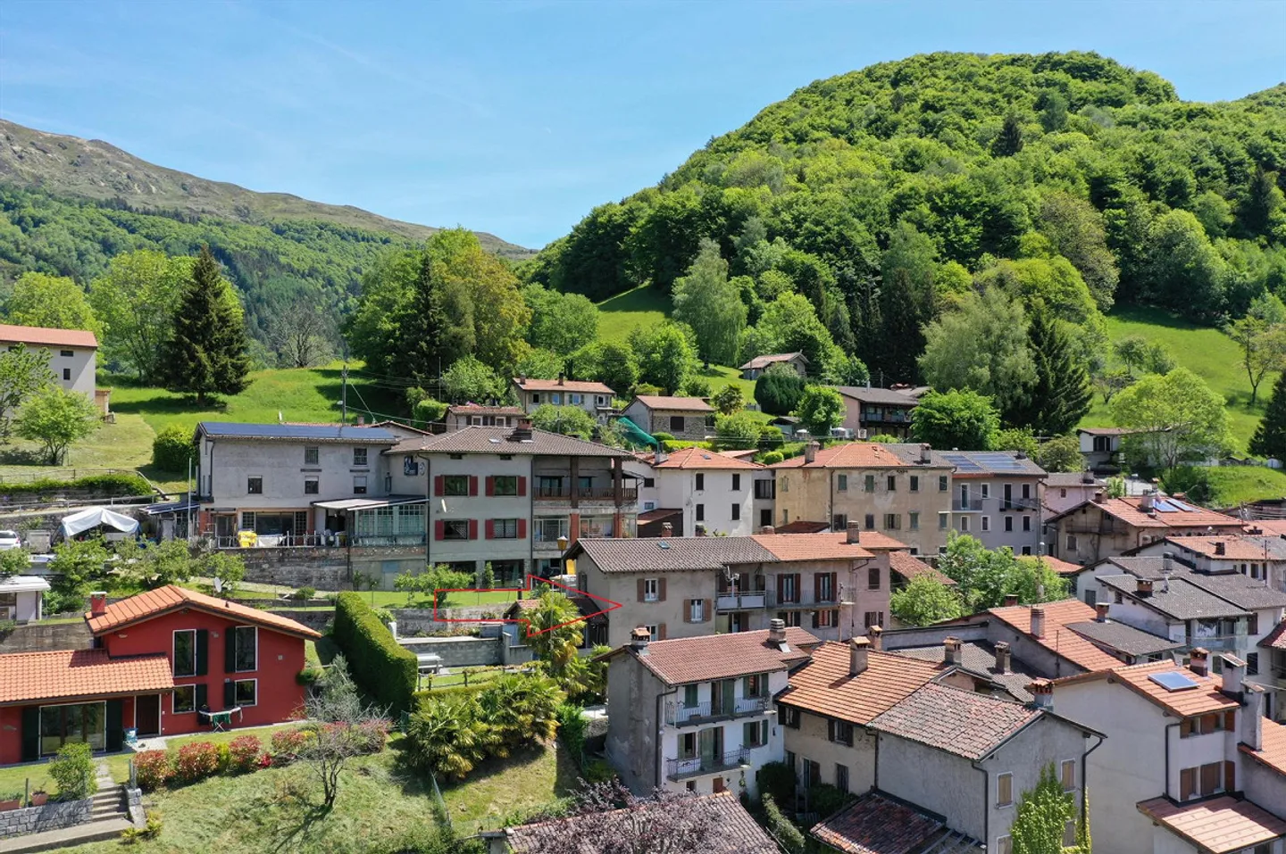 Casa ticinese nel centro del villaggio di Certara-Lugano in una posizione tranquilla e soleggiata - Foto 3 di 29