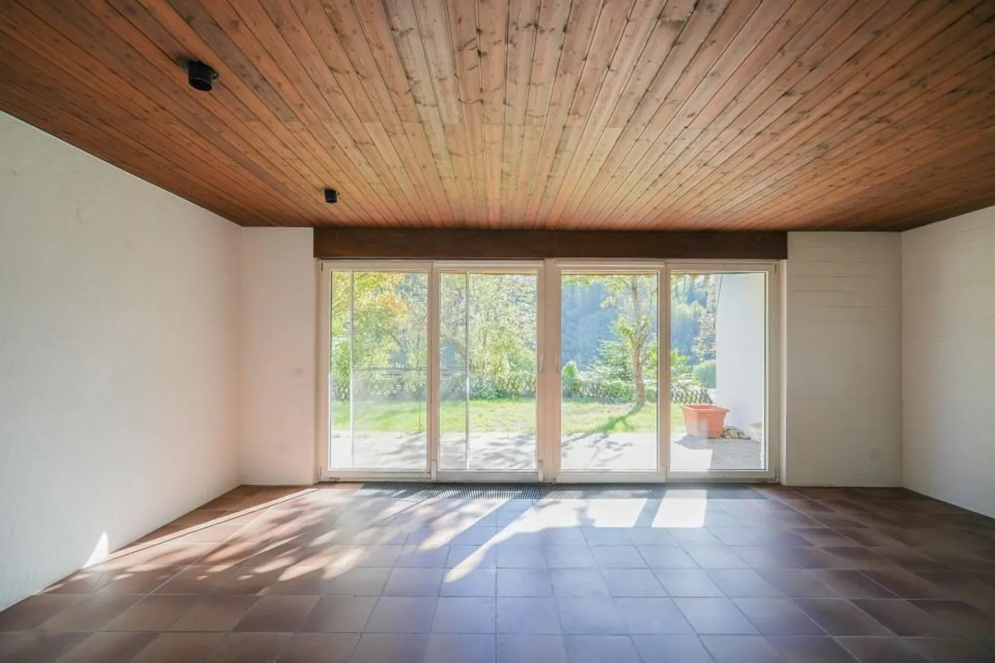 MAISON INDIVIDUELLE DE 6,5 PIÈCES DANS LE METTAUERTAL ENSOLEILLÉ : BEAUCOUP D'ESPACE POUR ... - Photo 2 sur 13