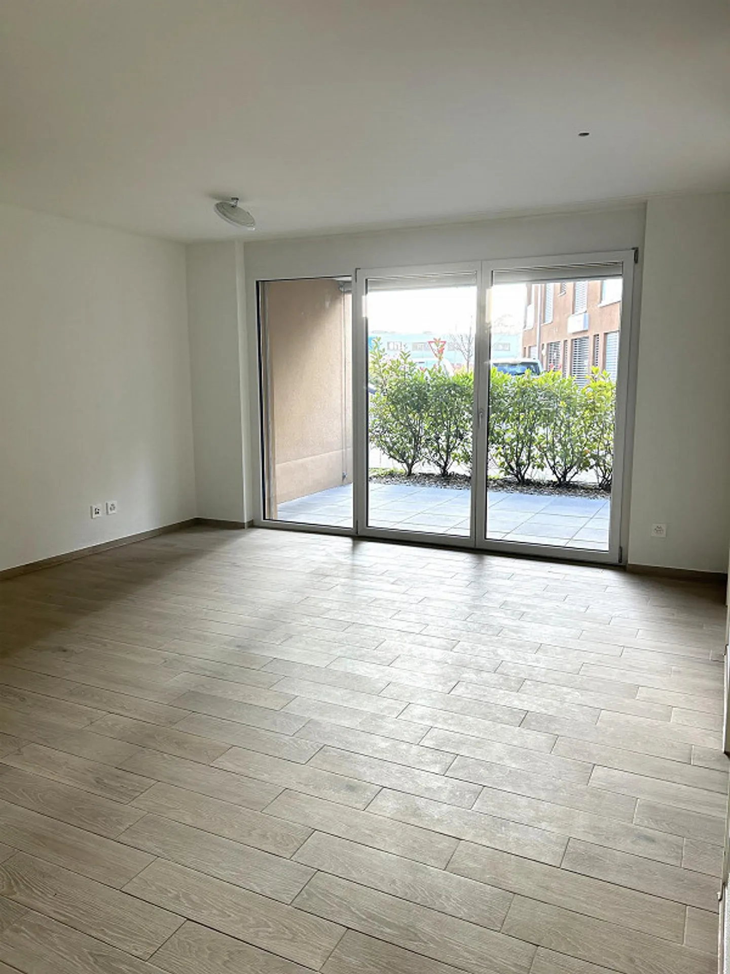 moderne 2.5-Zimmer-Wohnung im EG zu vermieten - Foto 4 von 9