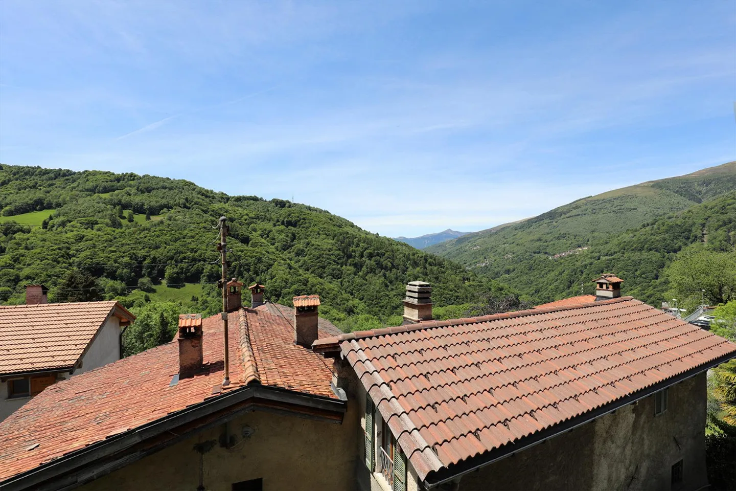 Casa ticinese nel centro del villaggio di Certara-Lugano in una posizione tranquilla e soleggiata - Foto 14 di 29