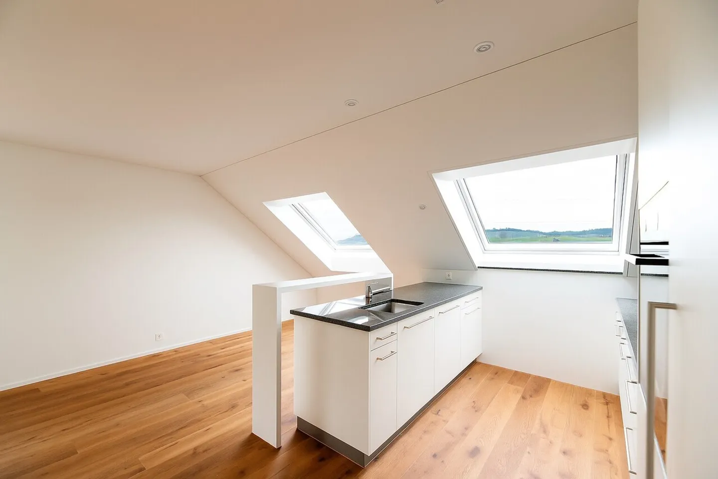 Modern apartment with style - Photo 2 of 13