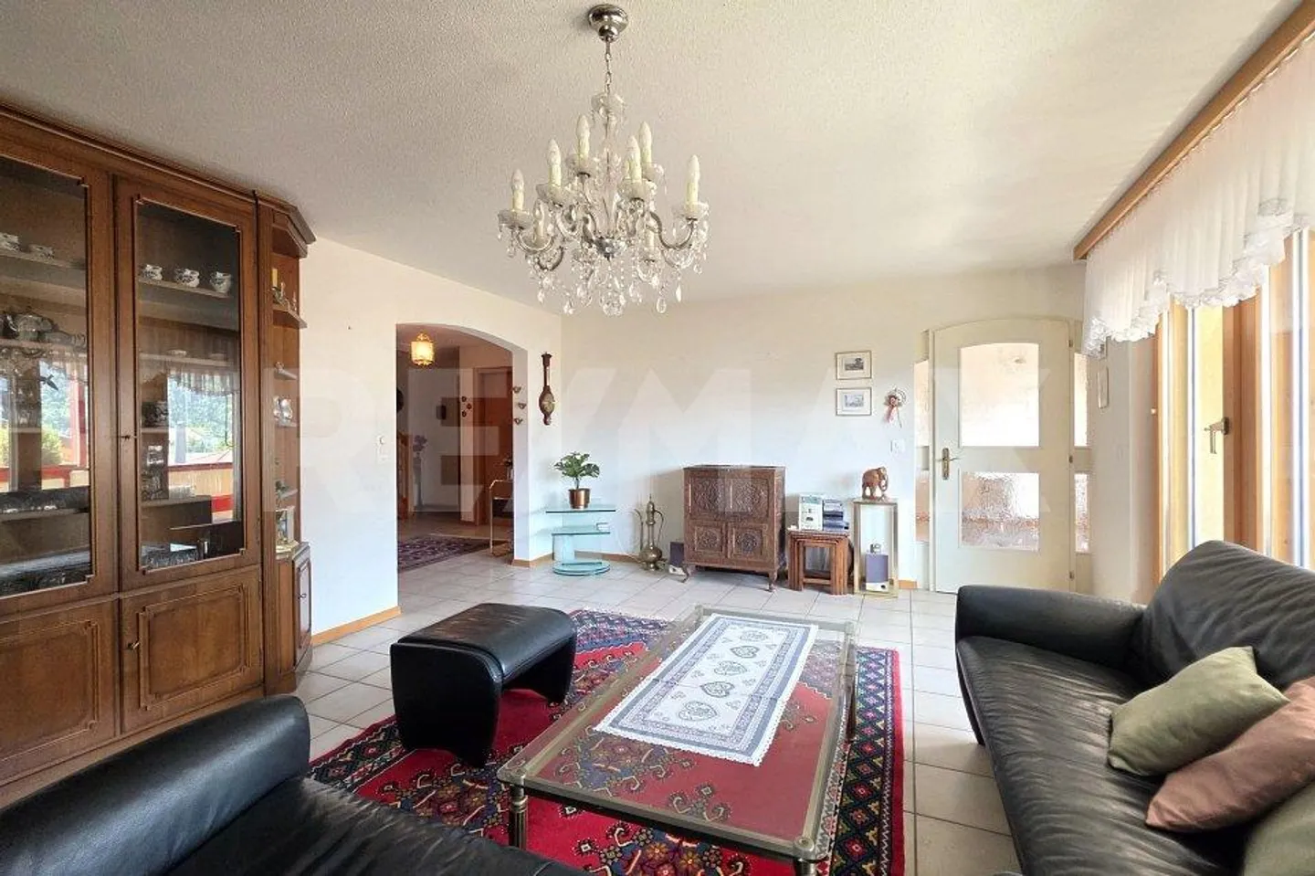 5.5 Room Duplex Apartment with Lift, Garage and Two Balconies in Steg - Photo 4 of 13